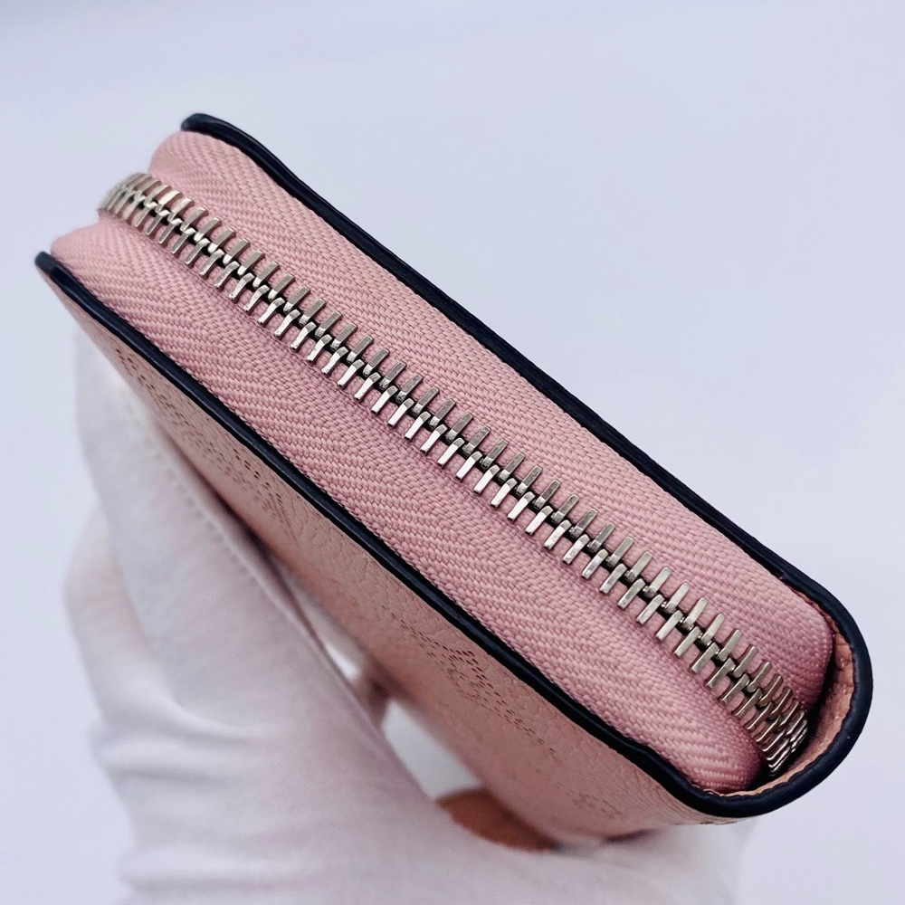 EUC Louis Vuitton Magnolia Pink Monogram Mahina Zippy Wallet - Picture 8 of 15